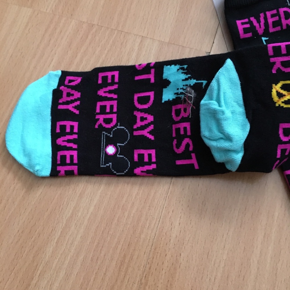 Disney Parks Best Day Ever Socks NWT - Picture 6 of 6